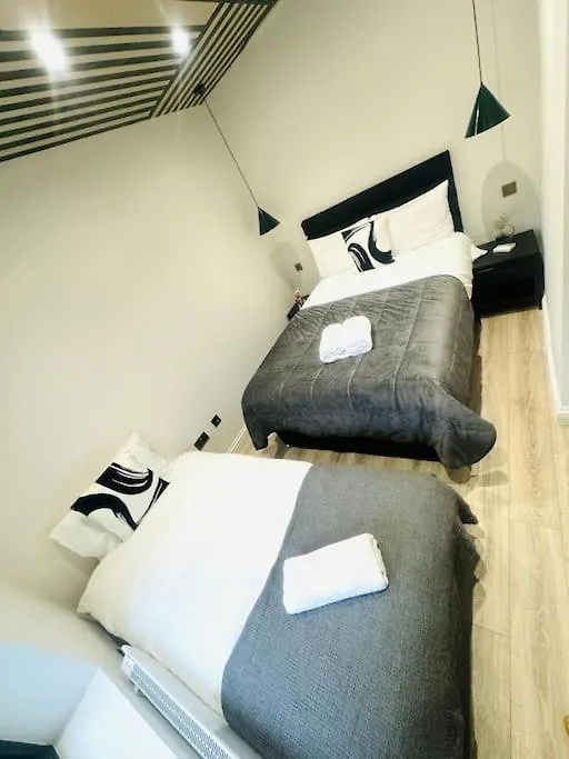 London 99 Apartment Ii, Key Spot, Top City Flat E