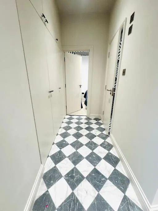 London 99 Apartment Ii, Key Spot, Top City Flat E 0*,